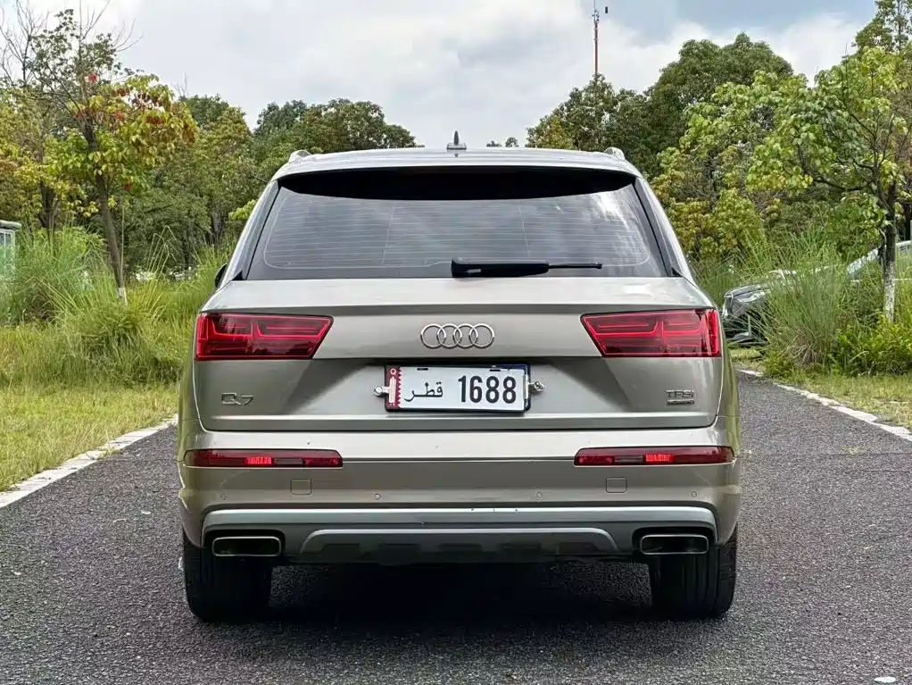 Audi Q7 — миниатюра 8