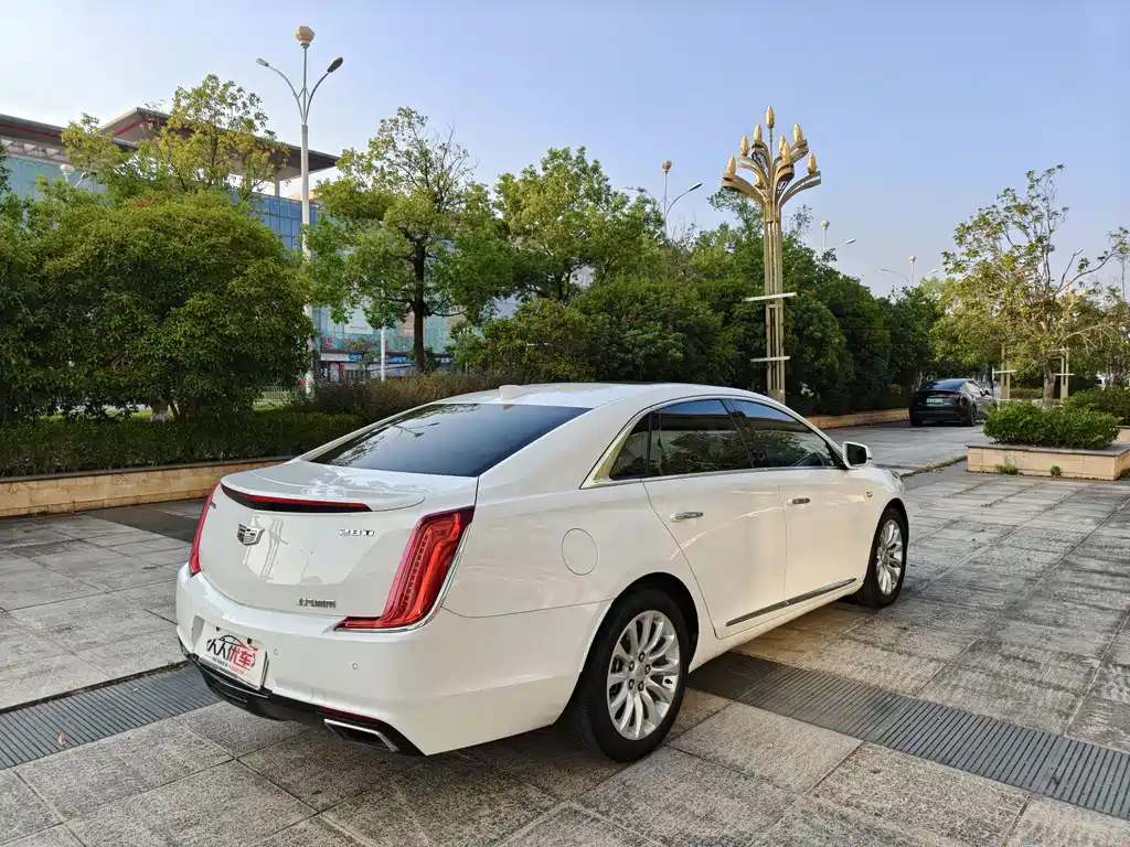 Cadillac XTS — миниатюра 6