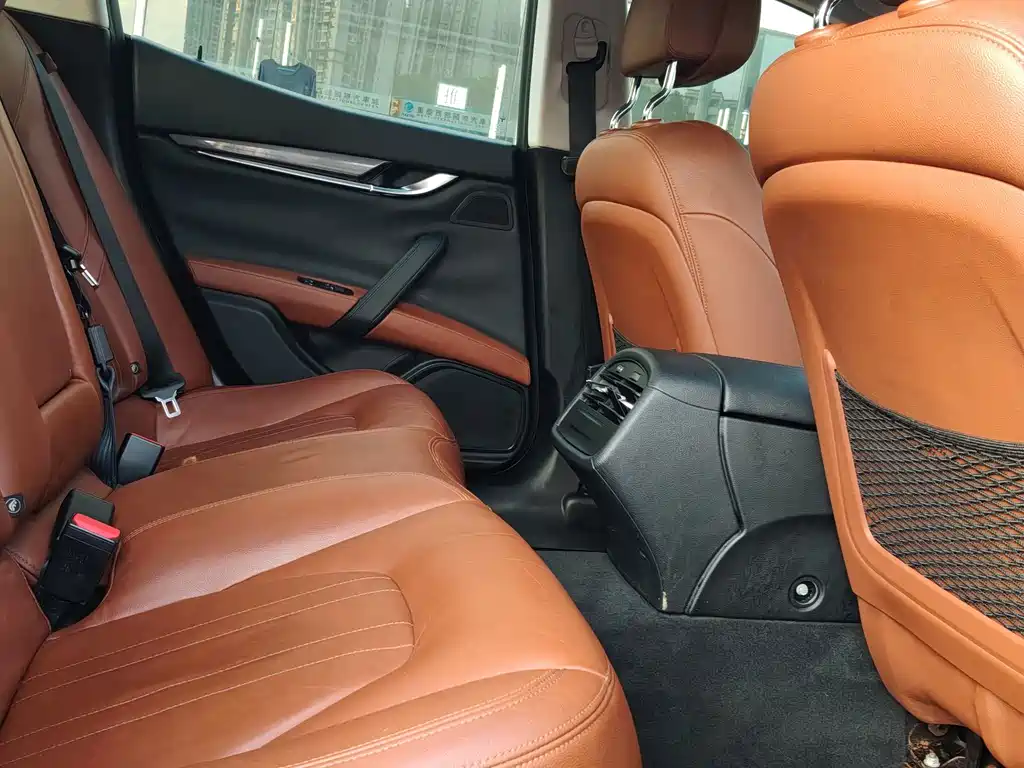 Maserati Ghibli — миниатюра 10