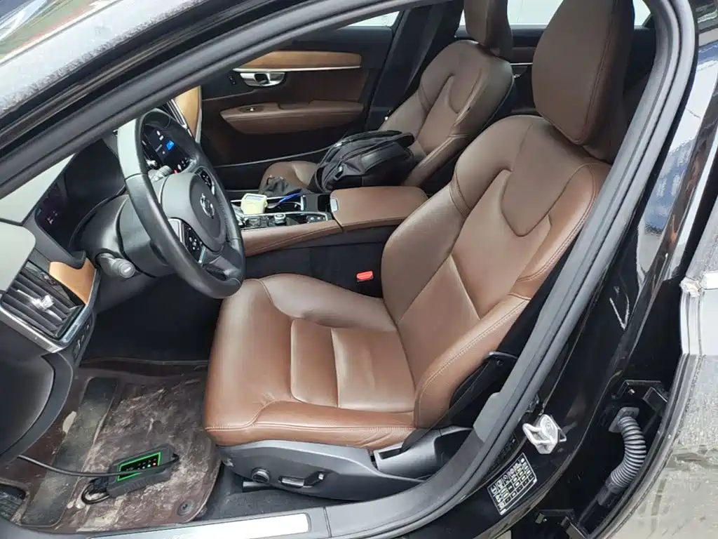 Volvo S90 PHEV — миниатюра 15