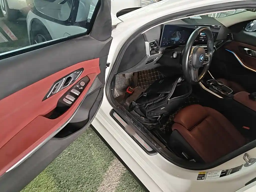 BMW i3 — миниатюра 16
