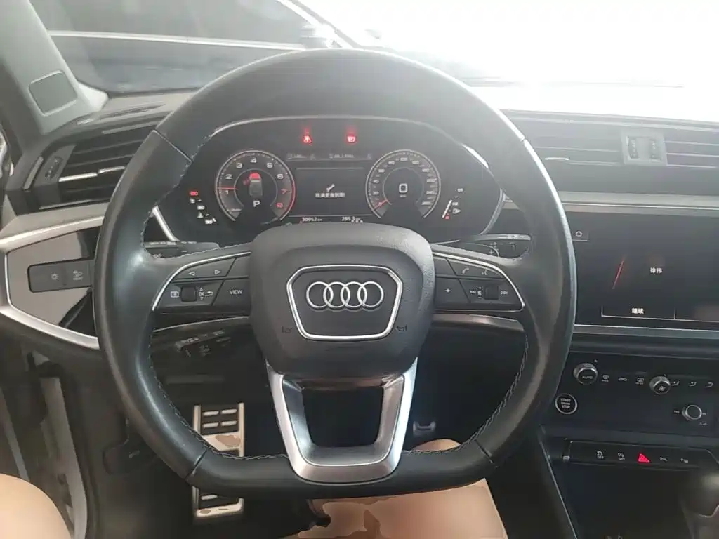 Audi Q3 — миниатюра 11
