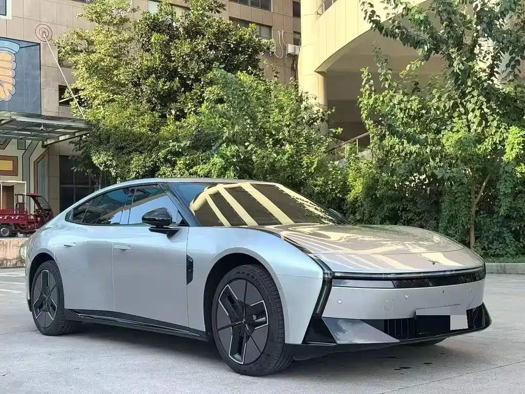 XPeng P7 — миниатюра 3