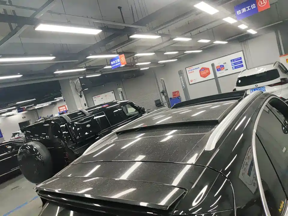 Porsche Cayenne Hybrid — миниатюра 10