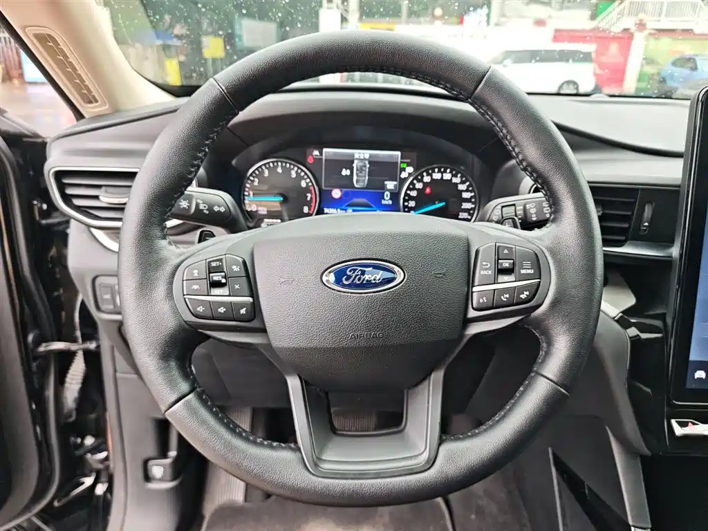 FORD EXPLORER