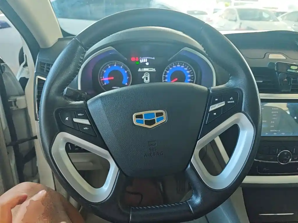 Geely Emgrand — миниатюра 11