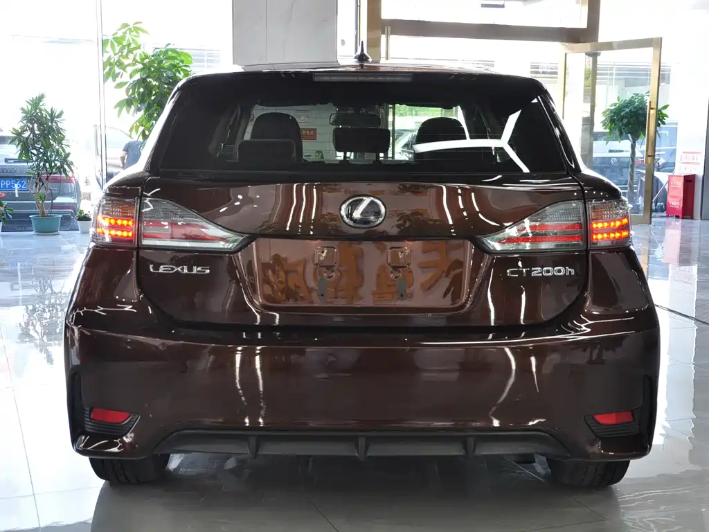 Lexus CT — миниатюра 4