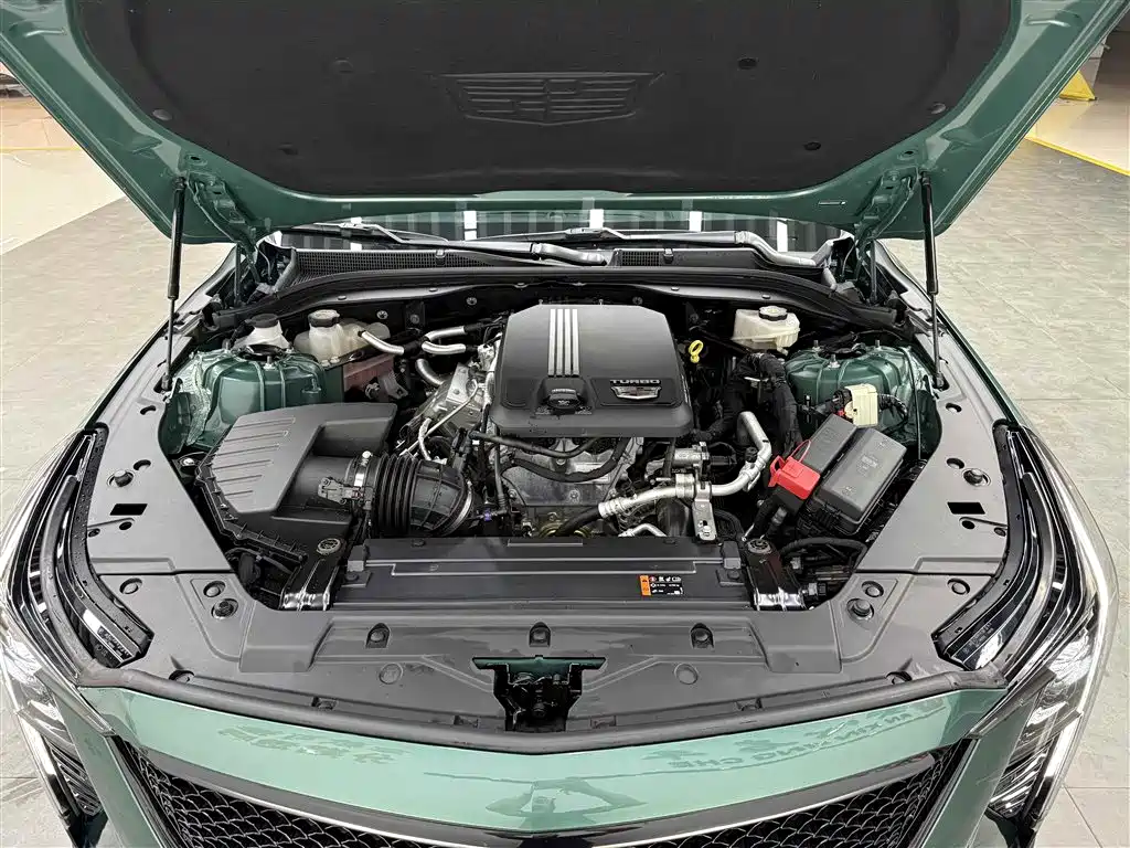 Cadillac CT5 2025 28T