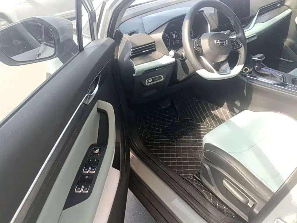 Geely Emgrand S — миниатюра 16
