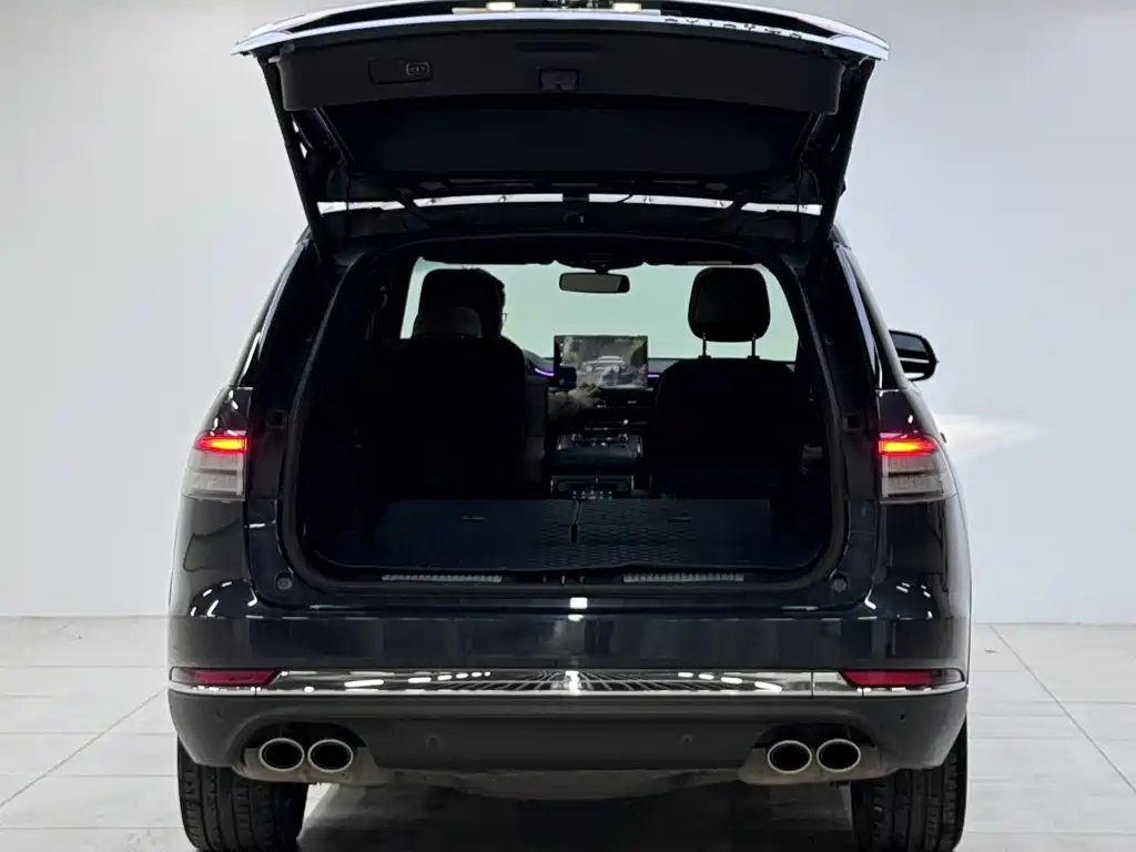 Lincoln Aviator — миниатюра 5