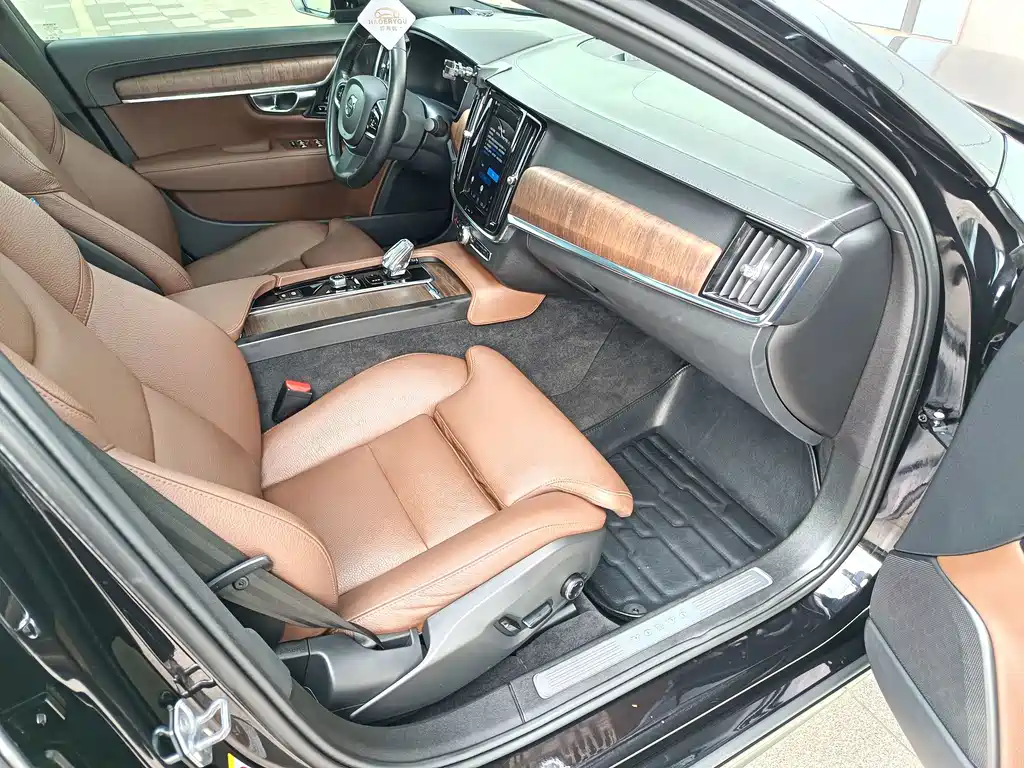 Volvo S90 2022 — фото 10