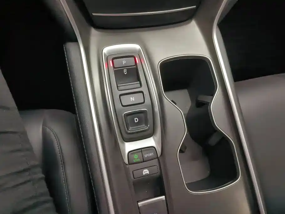 Honda Accord — миниатюра 16