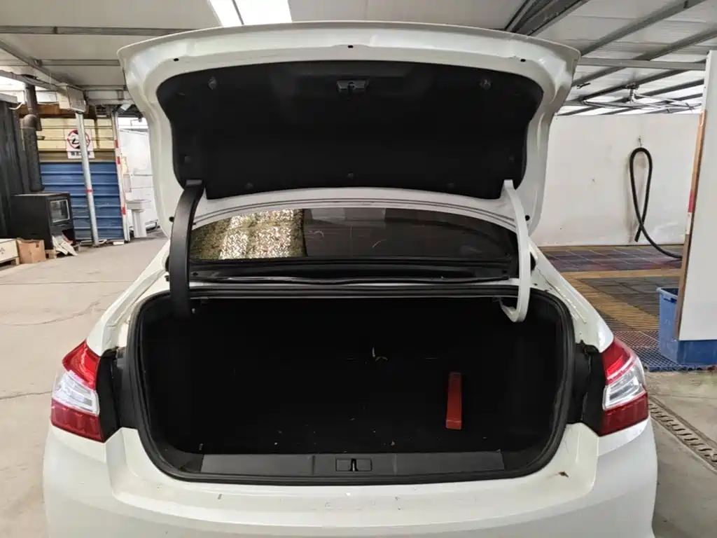Peugeot 408 — миниатюра 19