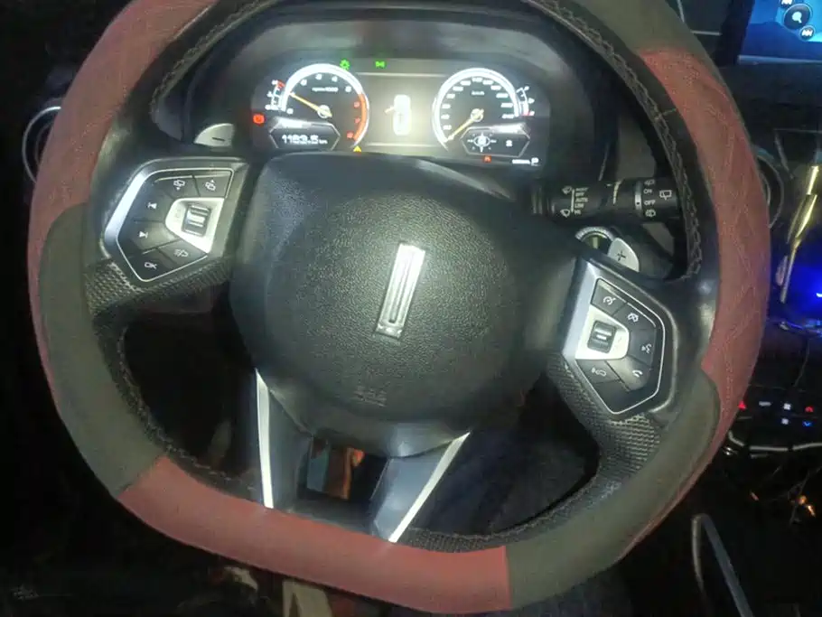 WEI PAI WEI BRAND VV7