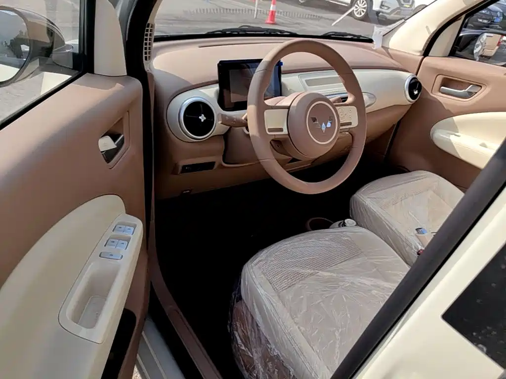 Wuling MINIEV — миниатюра 16