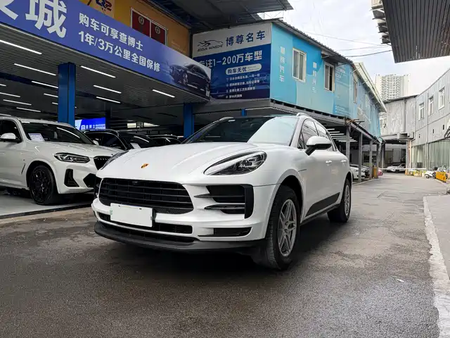 PORSCHE MACAN 2022