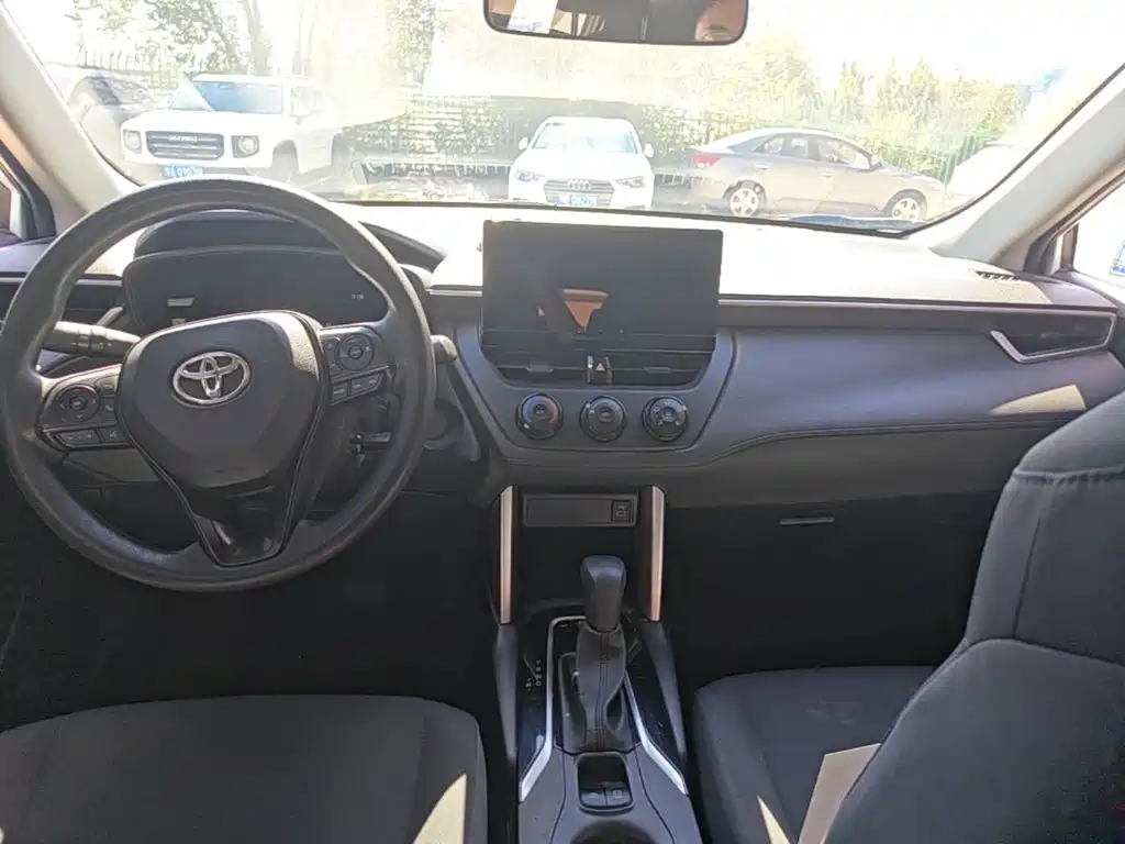 Toyota Corolla Cross — миниатюра 5