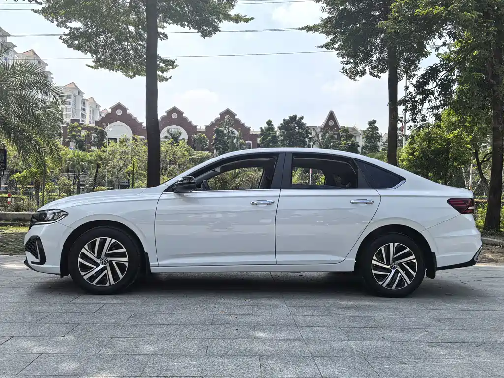 Volkswagen Lavida — миниатюра 7
