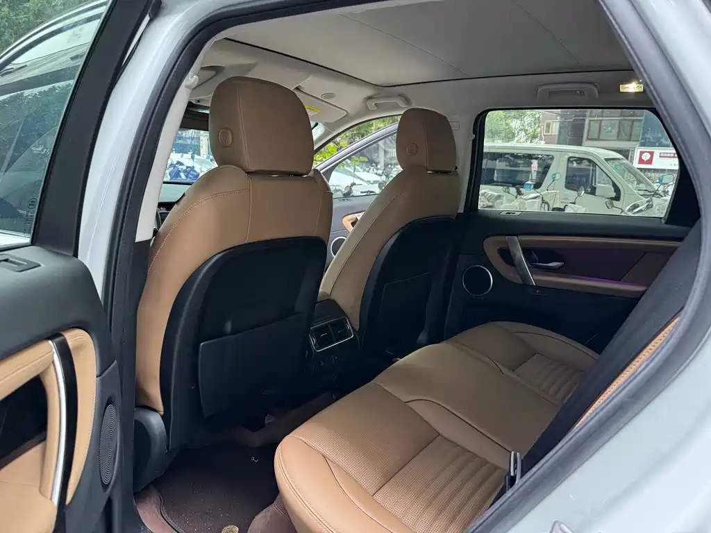 Land Rover Discovery Sport — миниатюра 7
