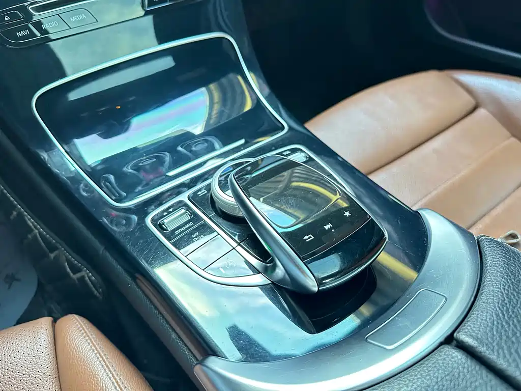 Mercedes-Benz C-Class (Import) — миниатюра 15