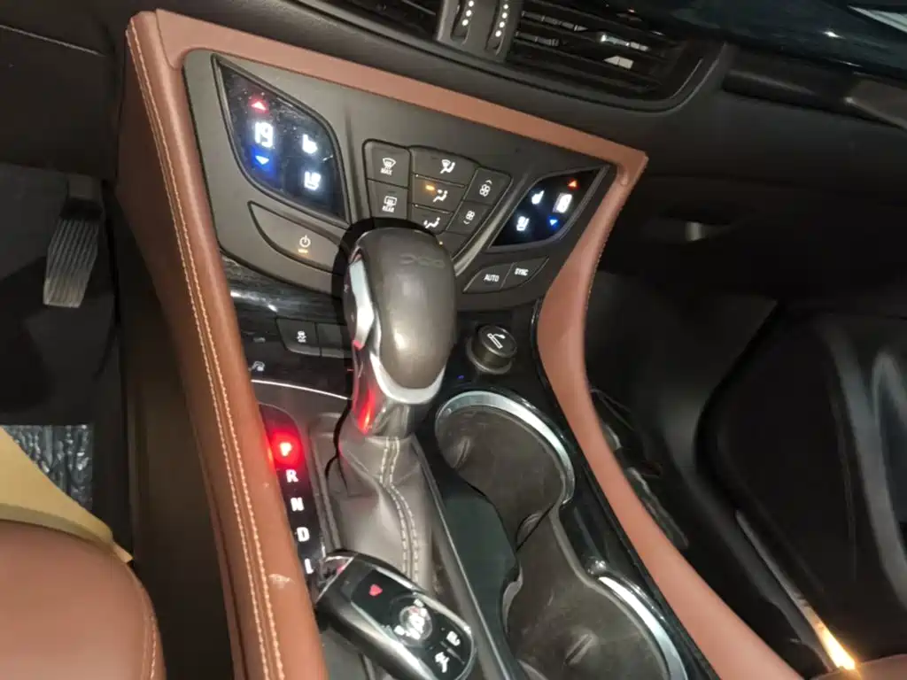 Buick Envision Plus — миниатюра 14