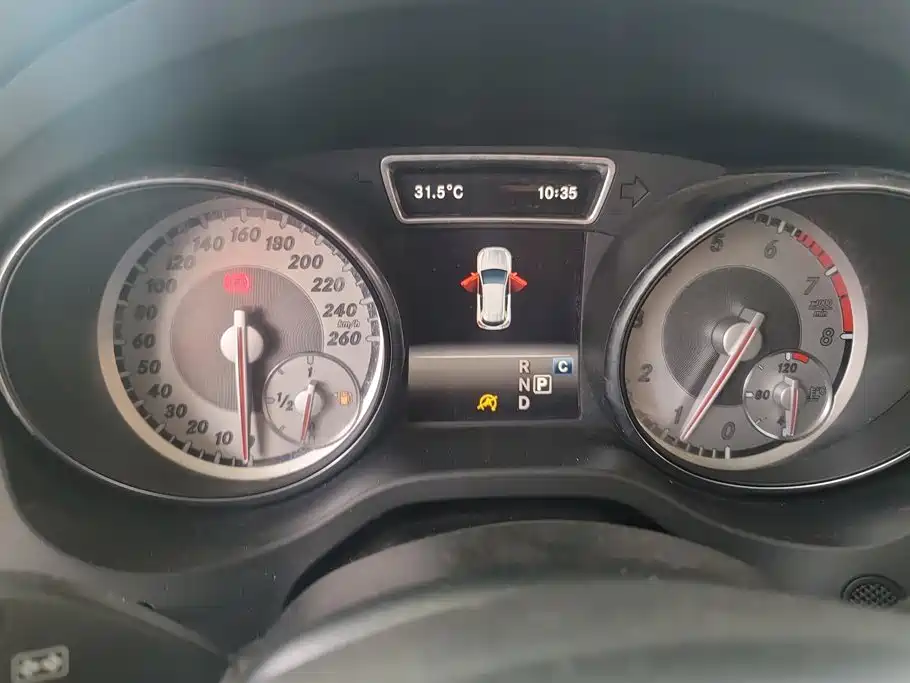 Mercedes-Benz GLA — миниатюра 14
