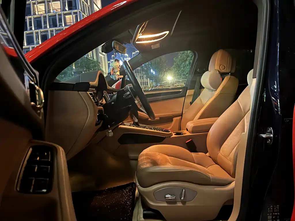 Porsche Macan — миниатюра 6