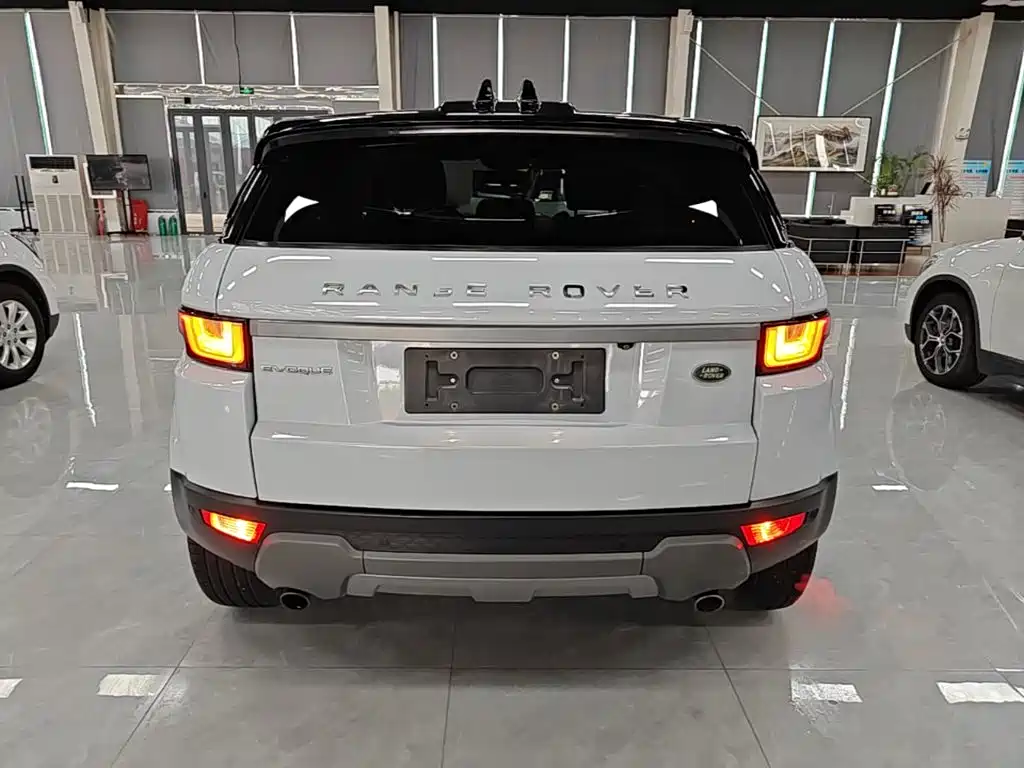 Land Rover Evoque — миниатюра 6