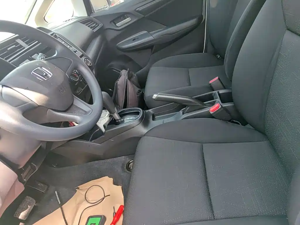 Honda Fit — миниатюра 15
