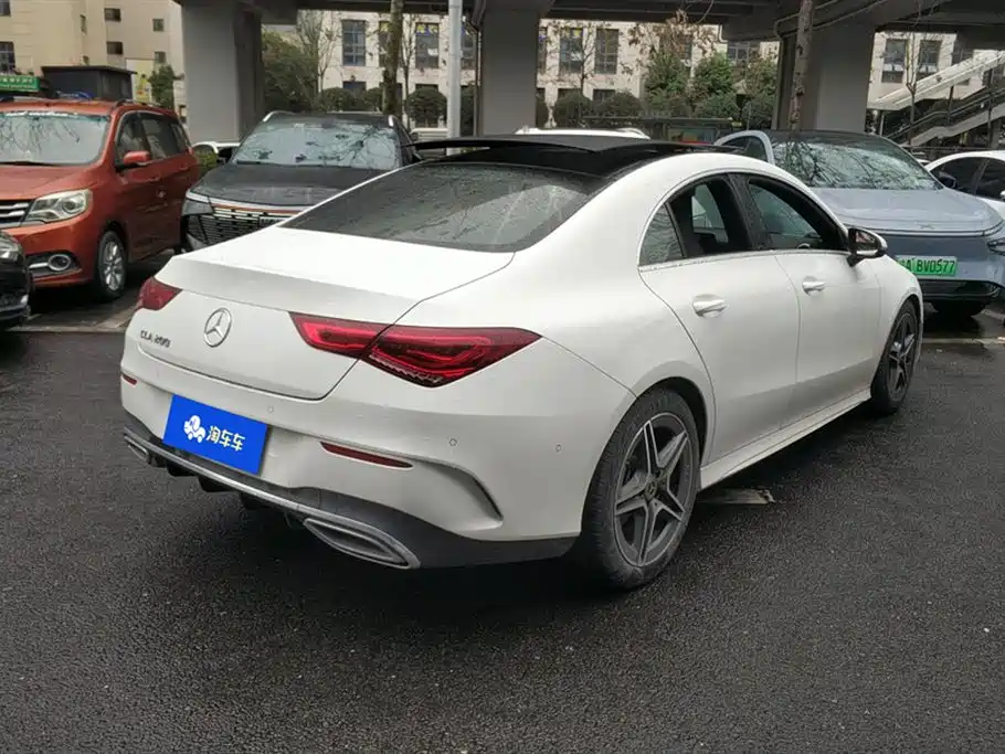 MERCEDES-BENZ CLA
