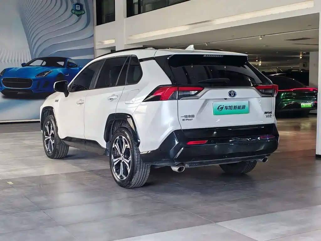 Toyota RAV4 Prime — миниатюра 9