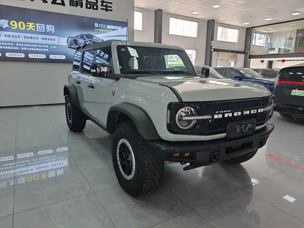 Ford Bronco — миниатюра 3