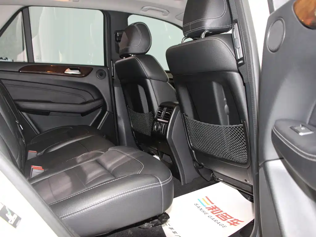 Mercedes-Benz M-Class — миниатюра 11
