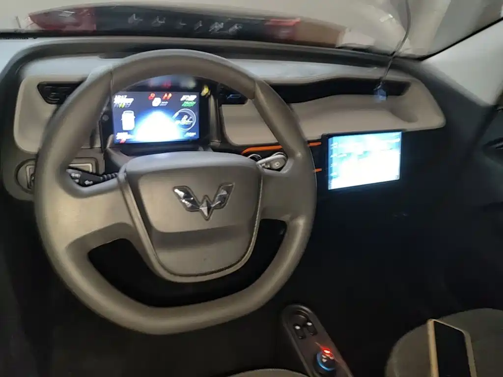 Wuling MINIEV — миниатюра 10