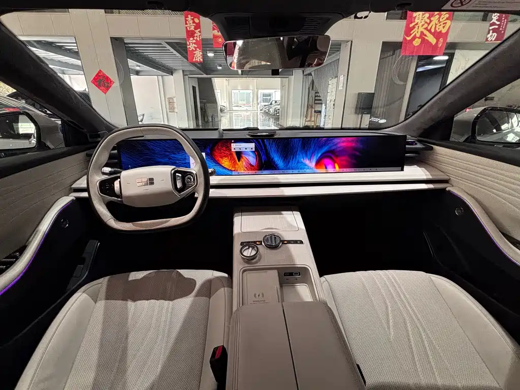 GEELY GALAXY GALAXY E8