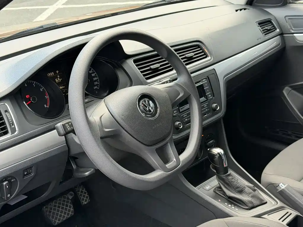Volkswagen Gran Lavida — миниатюра 9
