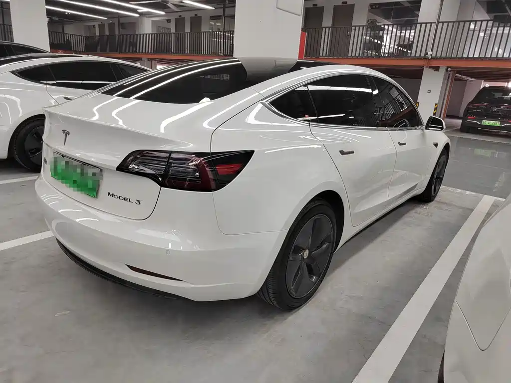 Tesla Model 3 — миниатюра 14