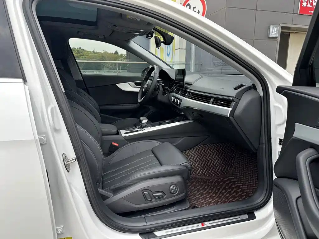 Audi A4L — миниатюра 12