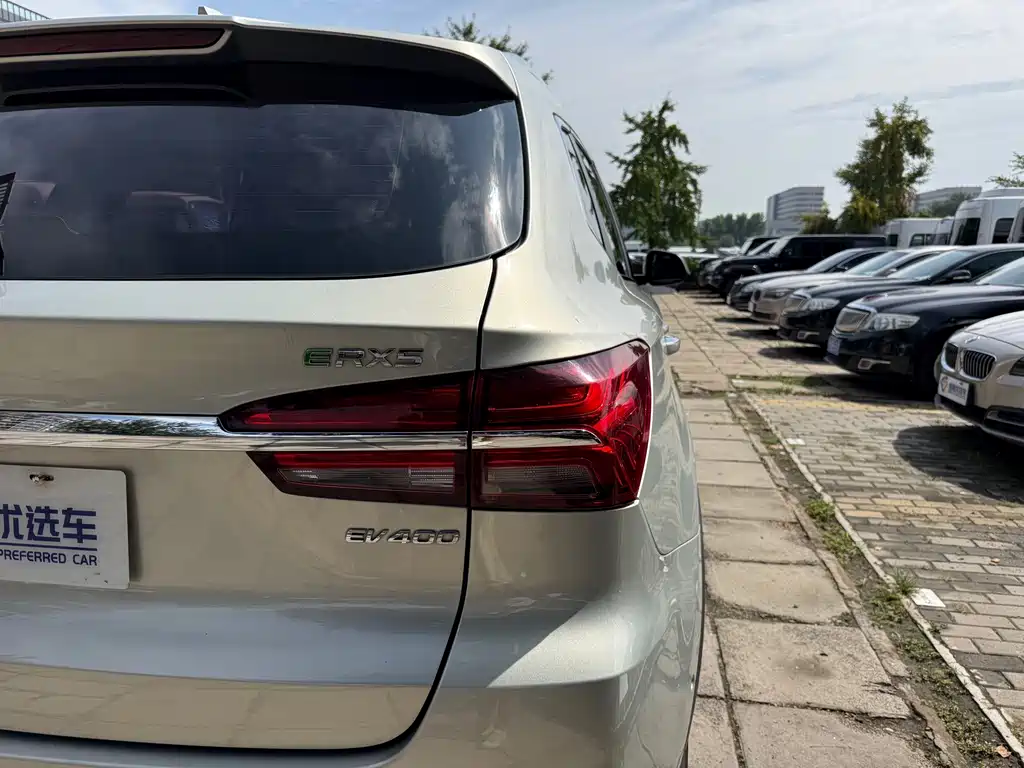 Roewe RX5 New Energy — миниатюра 9