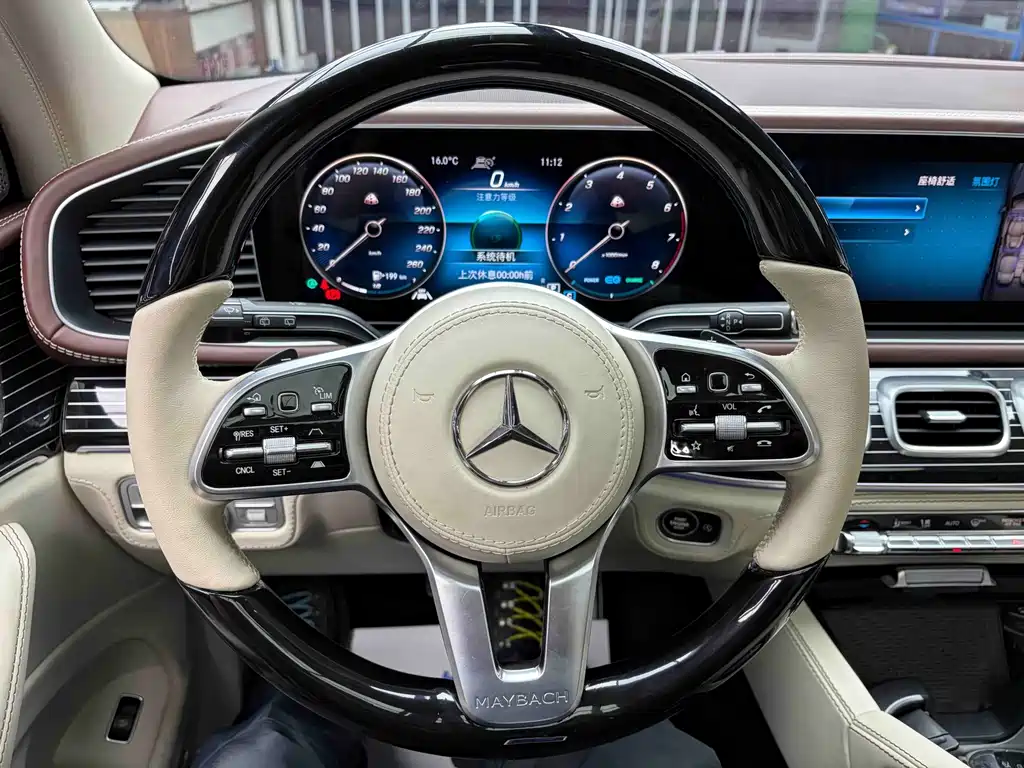 Mercedes-Benz GLS — миниатюра 12