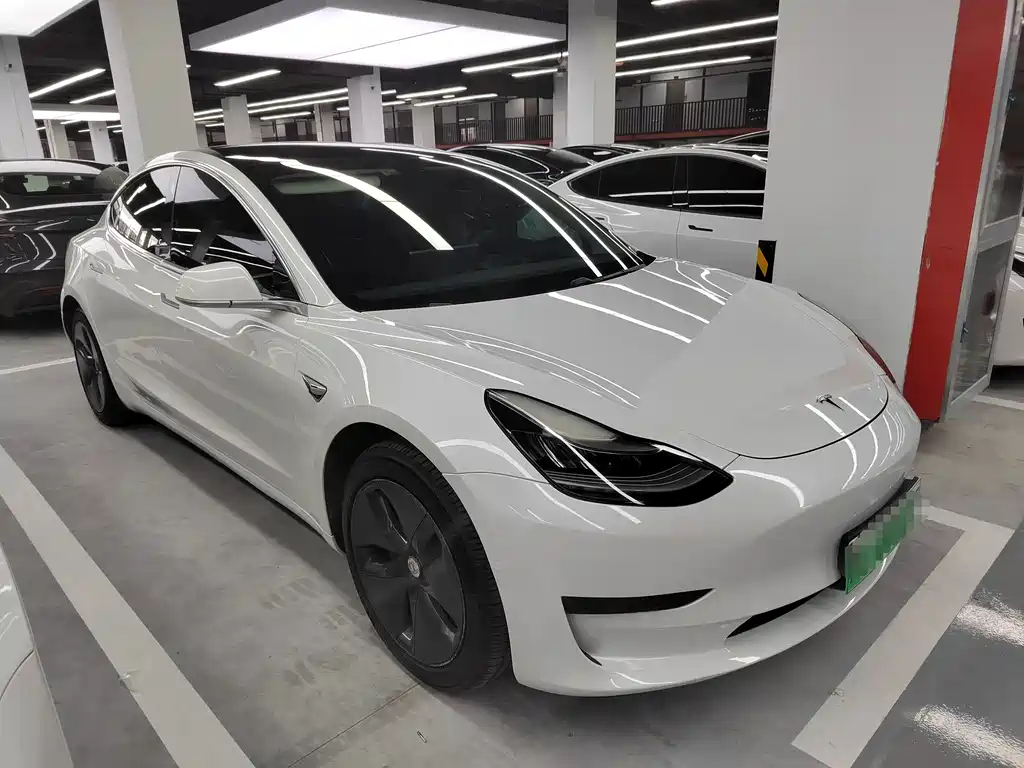 Tesla Model 3 — миниатюра 3