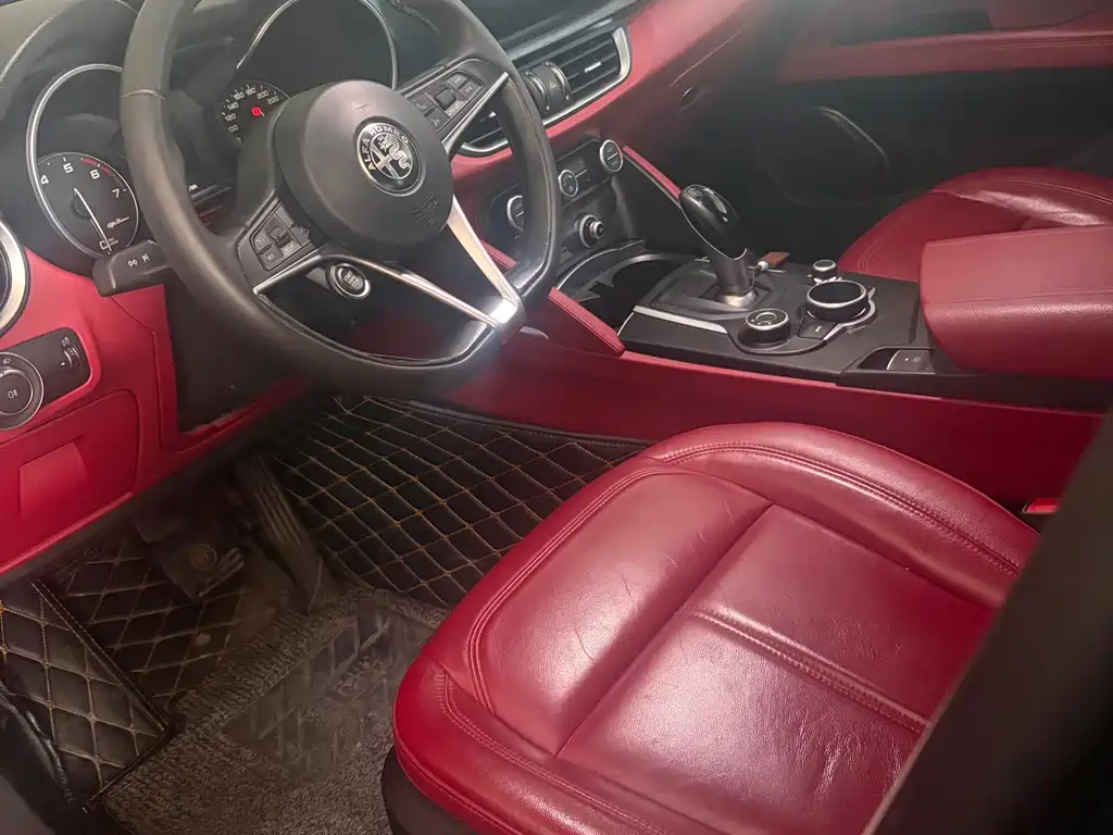 Alfa Romeo Stelvio — миниатюра 7