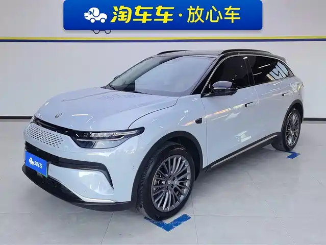 ZERO-RUNNING CAR ZERO RUN C11 2025