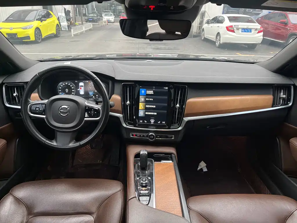 Volvo S90 2021 B5 Luxury