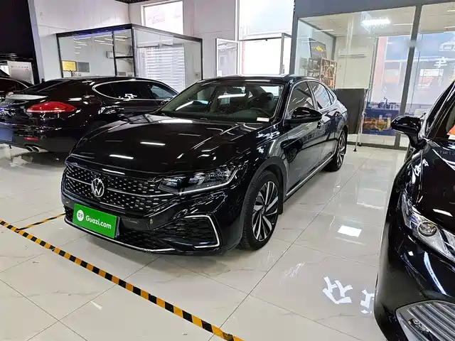 VOLKSWAGEN PASSAT 2022