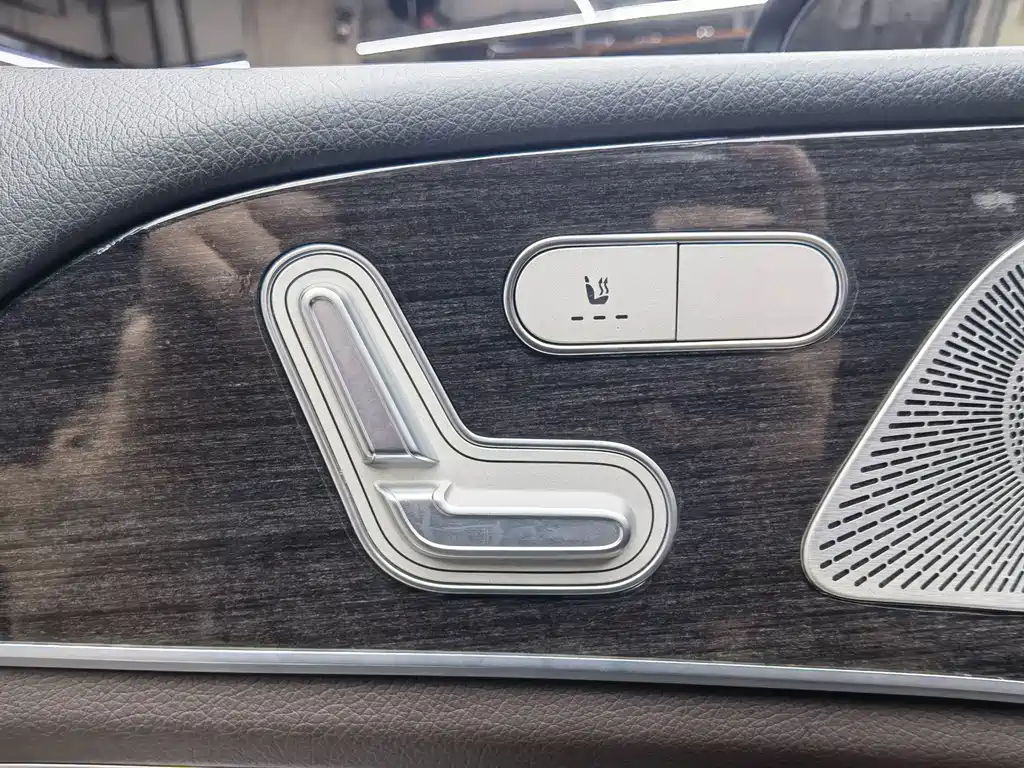 Mercedes-Benz GLE (Import) — миниатюра 14