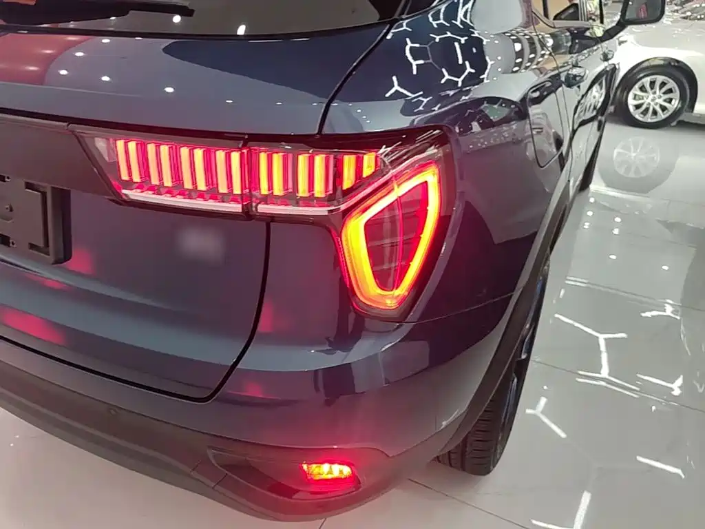 Lynk & Co 01 — миниатюра 24