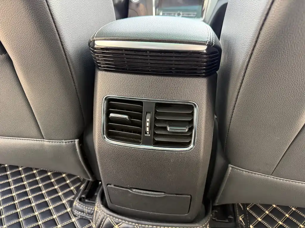 Roewe RX5 New Energy — миниатюра 20