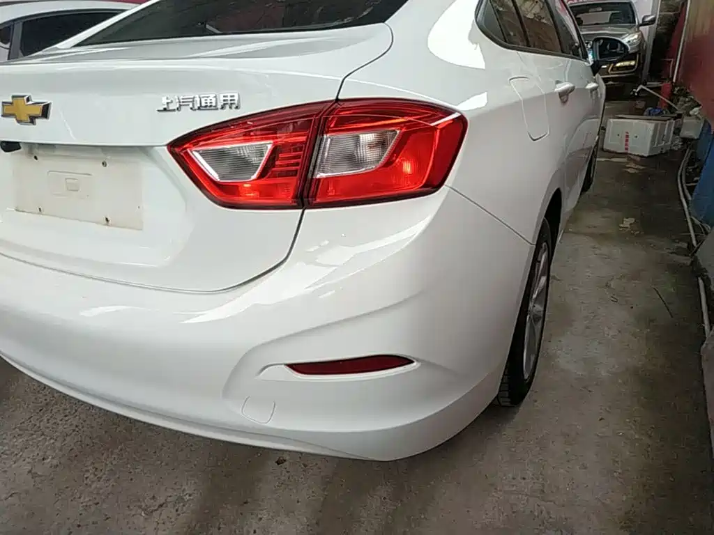 Chevrolet Cruze — миниатюра 8