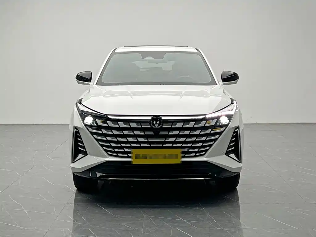 Changan UNI-Z New Energy — миниатюра 2